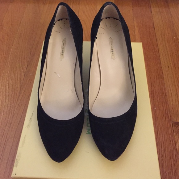 Max Studio Wedges - Picture 2 of 3