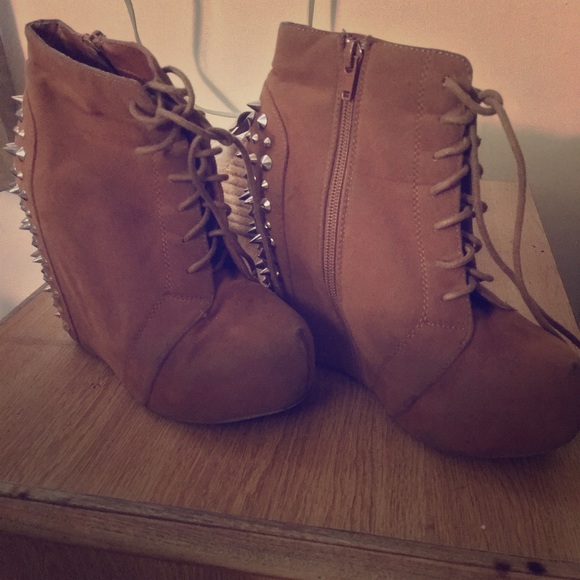 Brown, spiked wedge heels - Picture 1 of 3