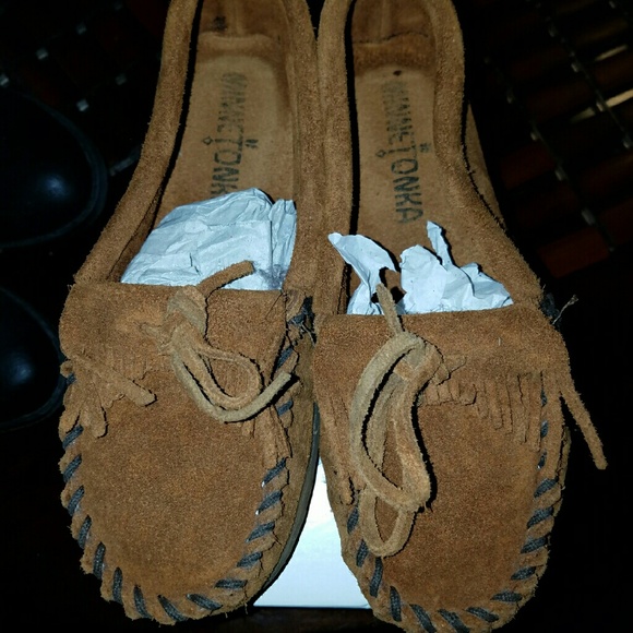 Minnetonka Moccasins YOUTH size flats