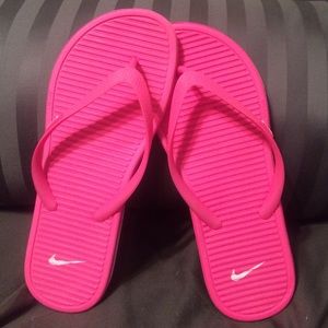 Nike flip flops