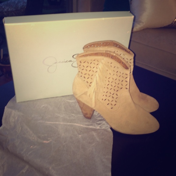 Jessica Simpson JS-ORLINA bootie (camel)