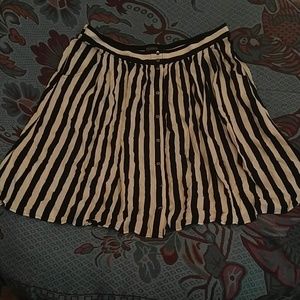 Black and white striped skirt with pockets