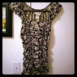 Max Studio Stretch Top Size M