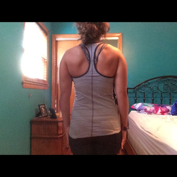 Size 4 lulu bra and tank