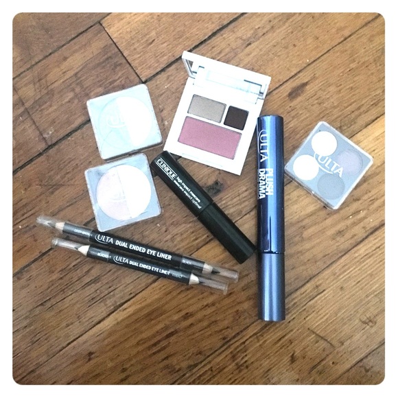 BEAND NEW bundle of makeup!!