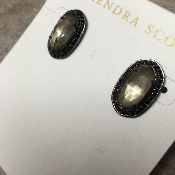 Earring studs - Picture 3 of 4