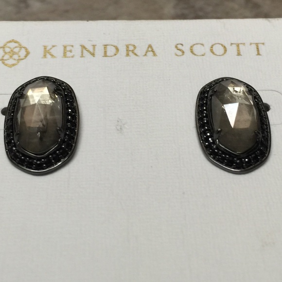 Earring studs - Picture 4 of 4