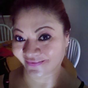 Meet your Posher, Ester