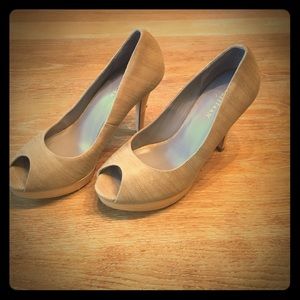 Cole Haan Nike Air peep toe high heels size 8.5