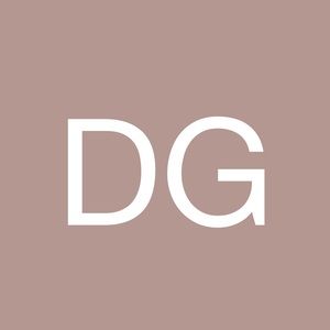 Meet your Posher, Desiree