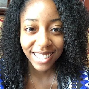 Meet your Posher, Khaila