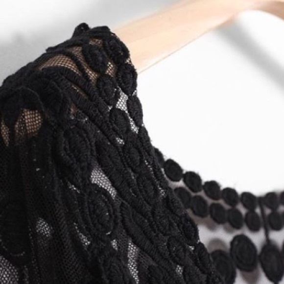 Black Crochet Lace Floral Top - Picture 4 of 4
