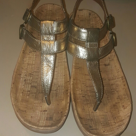 Born  Reta Sandal