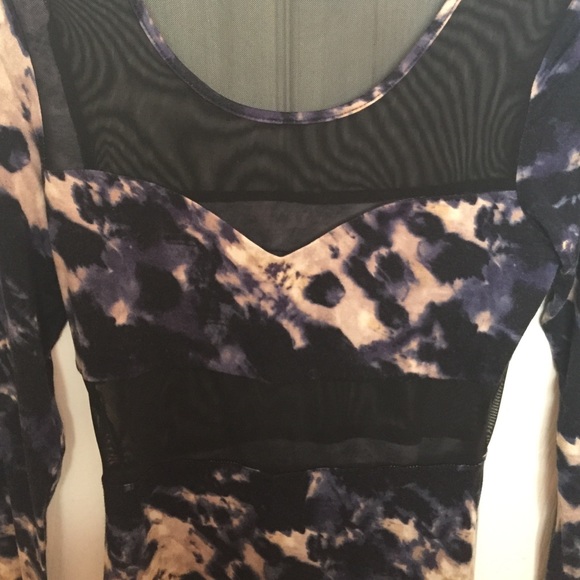 Urban Outfitters Mesh and Patterned Top - Picture 2 of 4