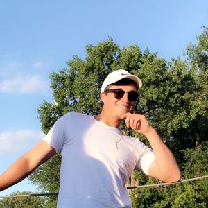 Meet your Posher, Zach