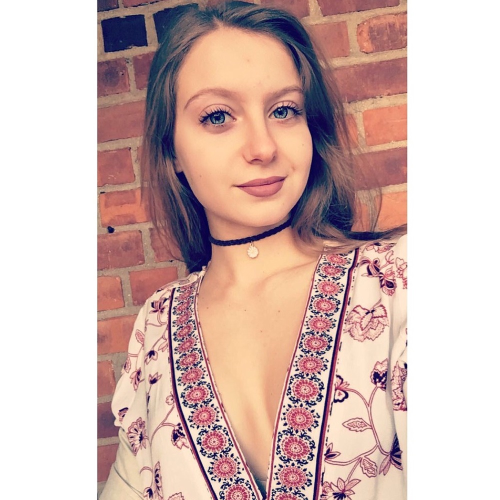 Meet your Posher, Cindy