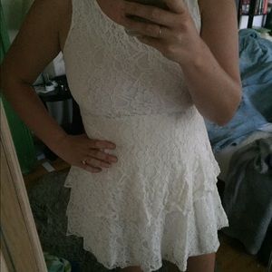 Short white lace party dress