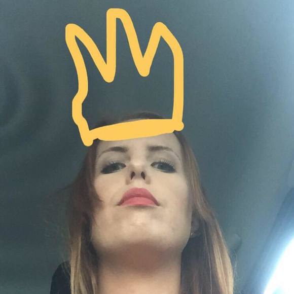 Meet your Posher, Emelie