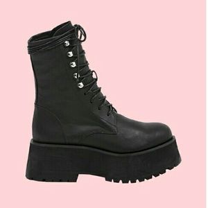 ISO UNIF Armada boot sz. 7