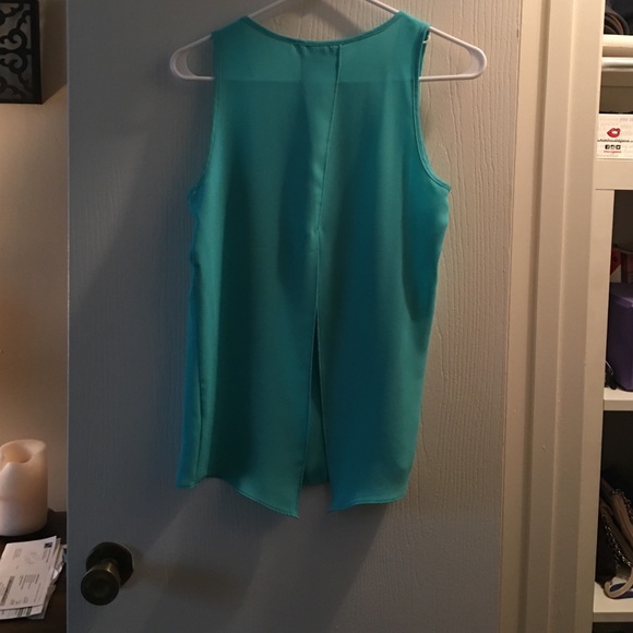 Express turquoise top - Picture 3 of 3