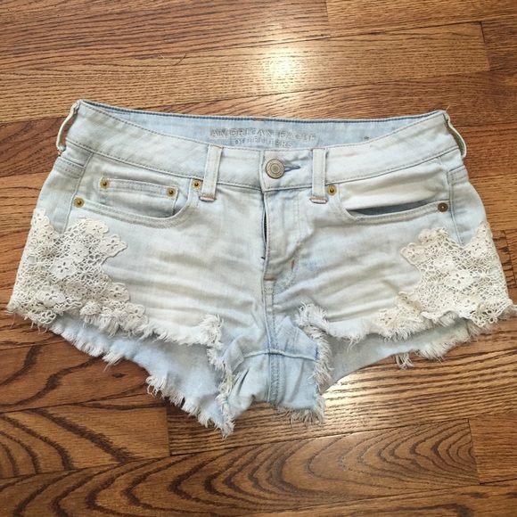American Eagle Outfitters Pants - Embroidered American eagle stretch shorts