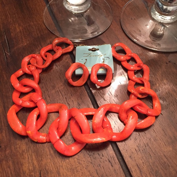 Chunky Link Necklace Set. Orange