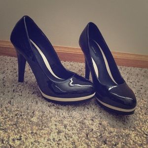 Forever 21 black and white pumps
