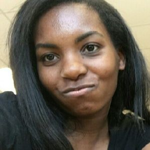 Meet your Posher, Maya