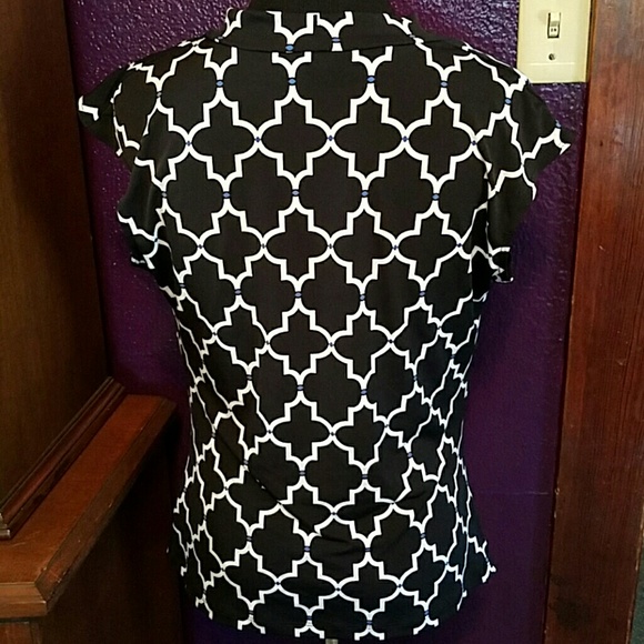 Drape neck top - Picture 2 of 3