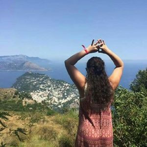 Meet your Posher, Danielle