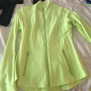 Lululemon lime green/yellow forme jacket size 8