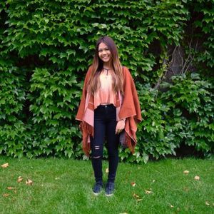 Meet your Posher, Izzo