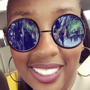 Meet your Posher, Toya