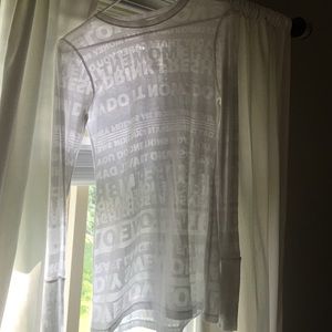 Lululemon white montra t shirt size 8