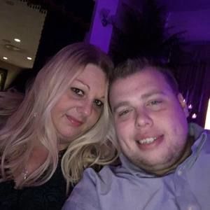 Meet your Posher, Laurie