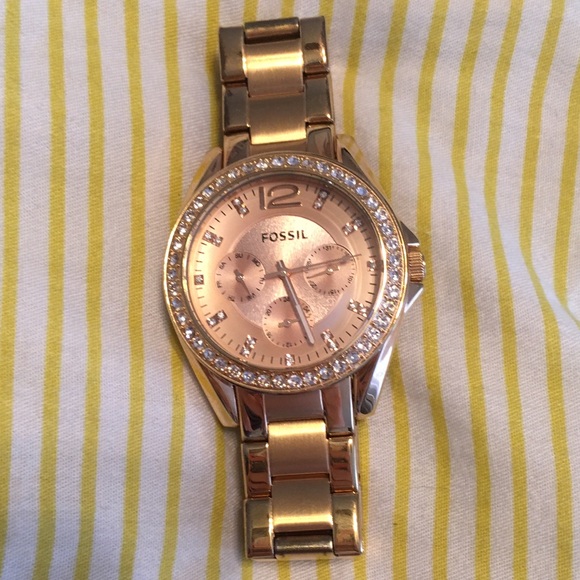 Rose gold fossil watch