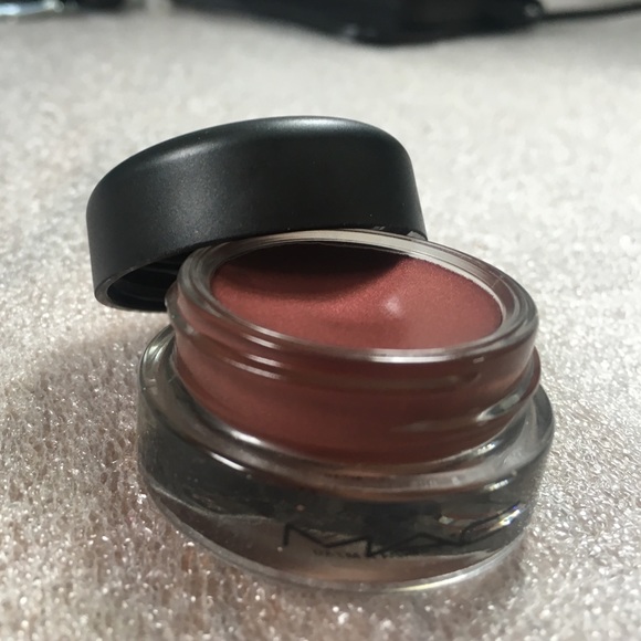 Artifact Paint pot