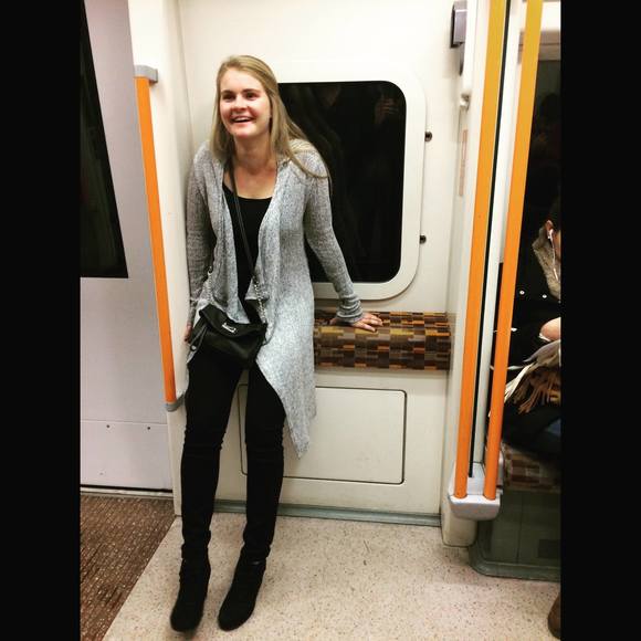 Meet your Posher, Casey