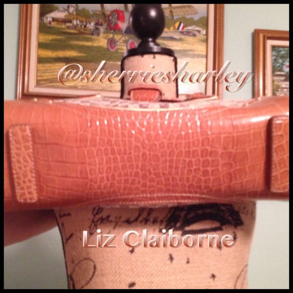 👜Liz Claiborne Brown & Tan Shoulder Bag NWOT - Picture 4 of 5
