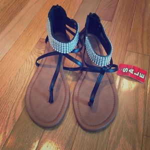 NWT Sandals