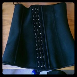 NWT Auth Waistshaperz waist trainer