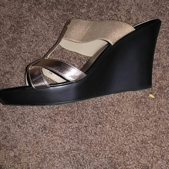 Open toe sandals