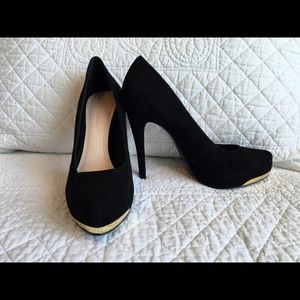 BCBGeneration black pumps