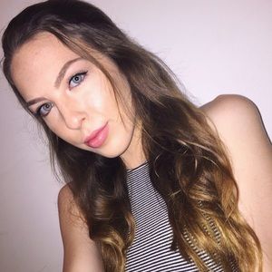 Meet your Posher, Alexis