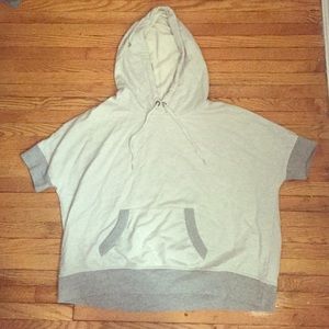 Gap short-sleeved hoodie