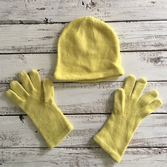 Hat and glove set!