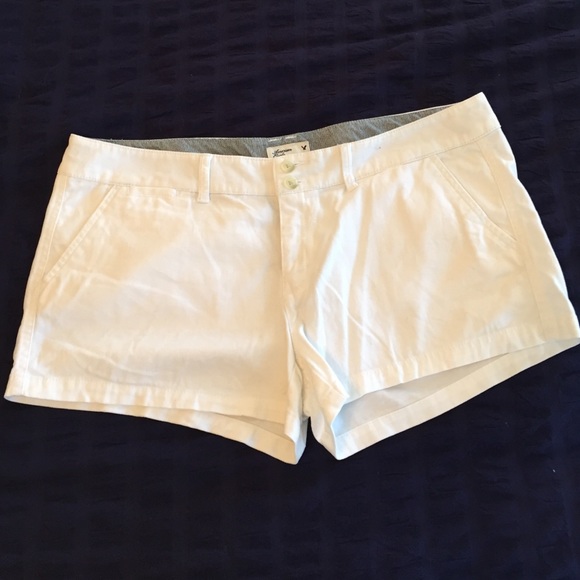 American Eagle white brushed cotton shorts