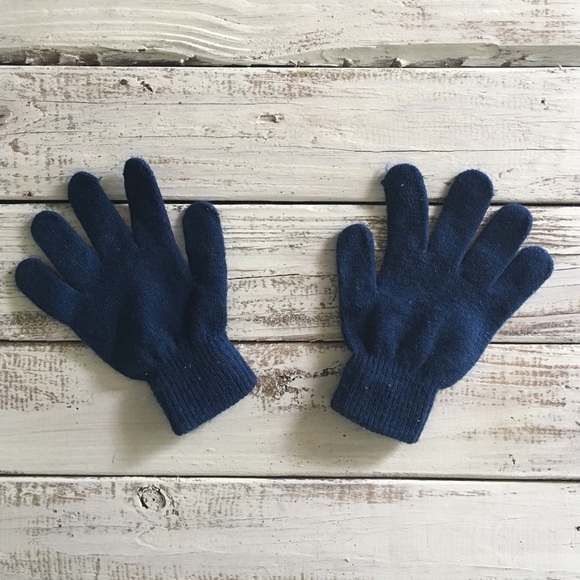 Blue gloves