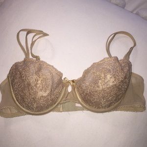 Victoria's Secret nude beautiful bra !