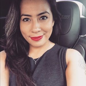 Meet your Posher, Jacqueline